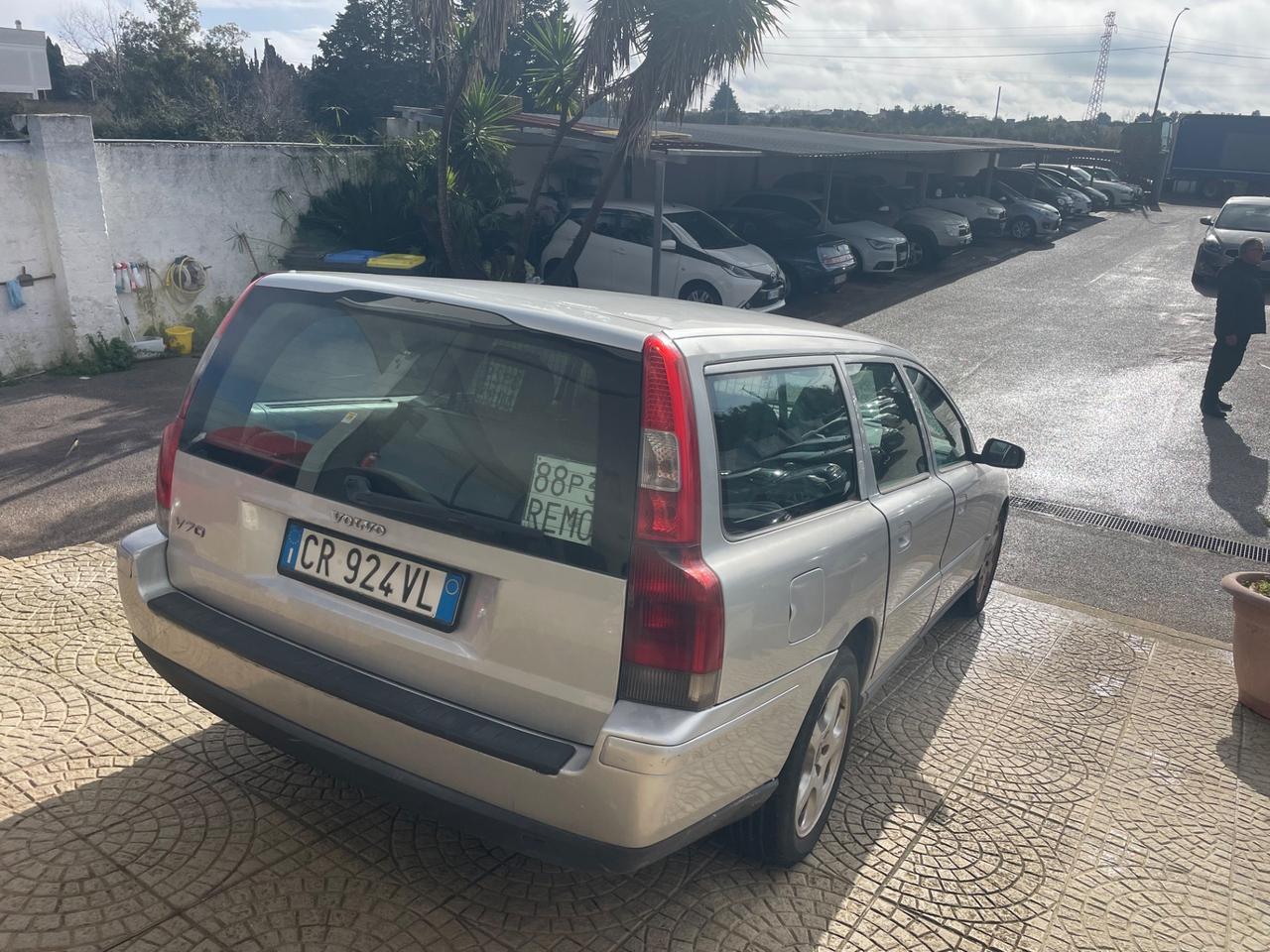 Volvo V70/XC70 V70 2.4 D 20V (130CV) cat Summum