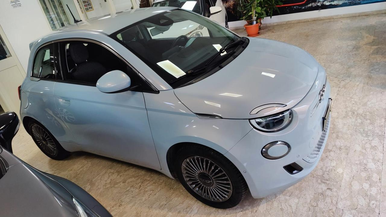 Fiat 500e Berlina 42 kWh