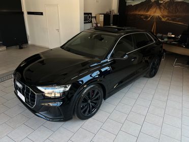 Audi Q8 45 TDI S LINE TETTO-FULL-BLACK