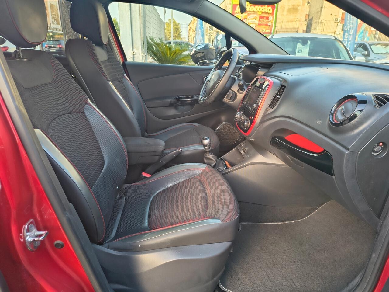 RENAULT CAPTUR 1.5 DIESEL 230.000 KM ANNO 2015
