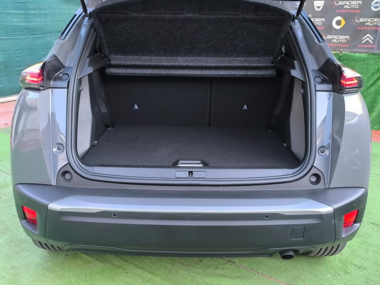 Peugeot 2008 PureTech Allure 3.000 km UNICO PROPRIETARIO