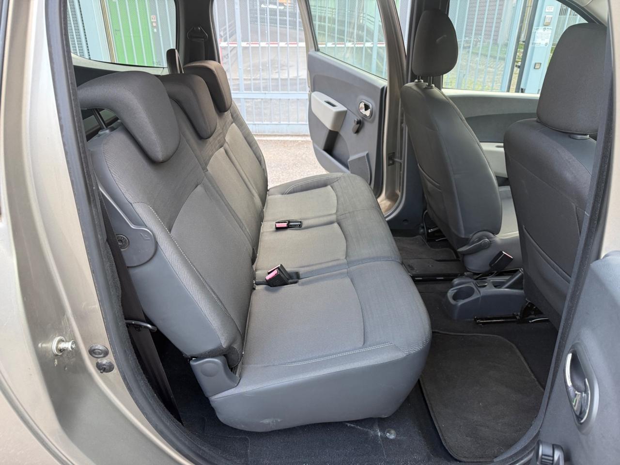 Dacia Lodgy 1.5 dCi 8V 110CV 5 posti Lauréate