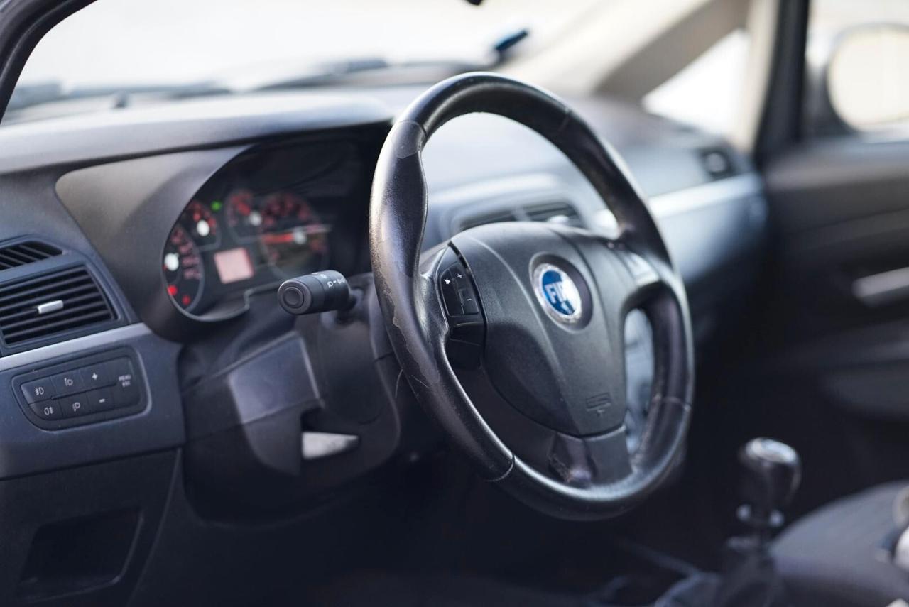 BMW 216 216d Active Tourer Luxury