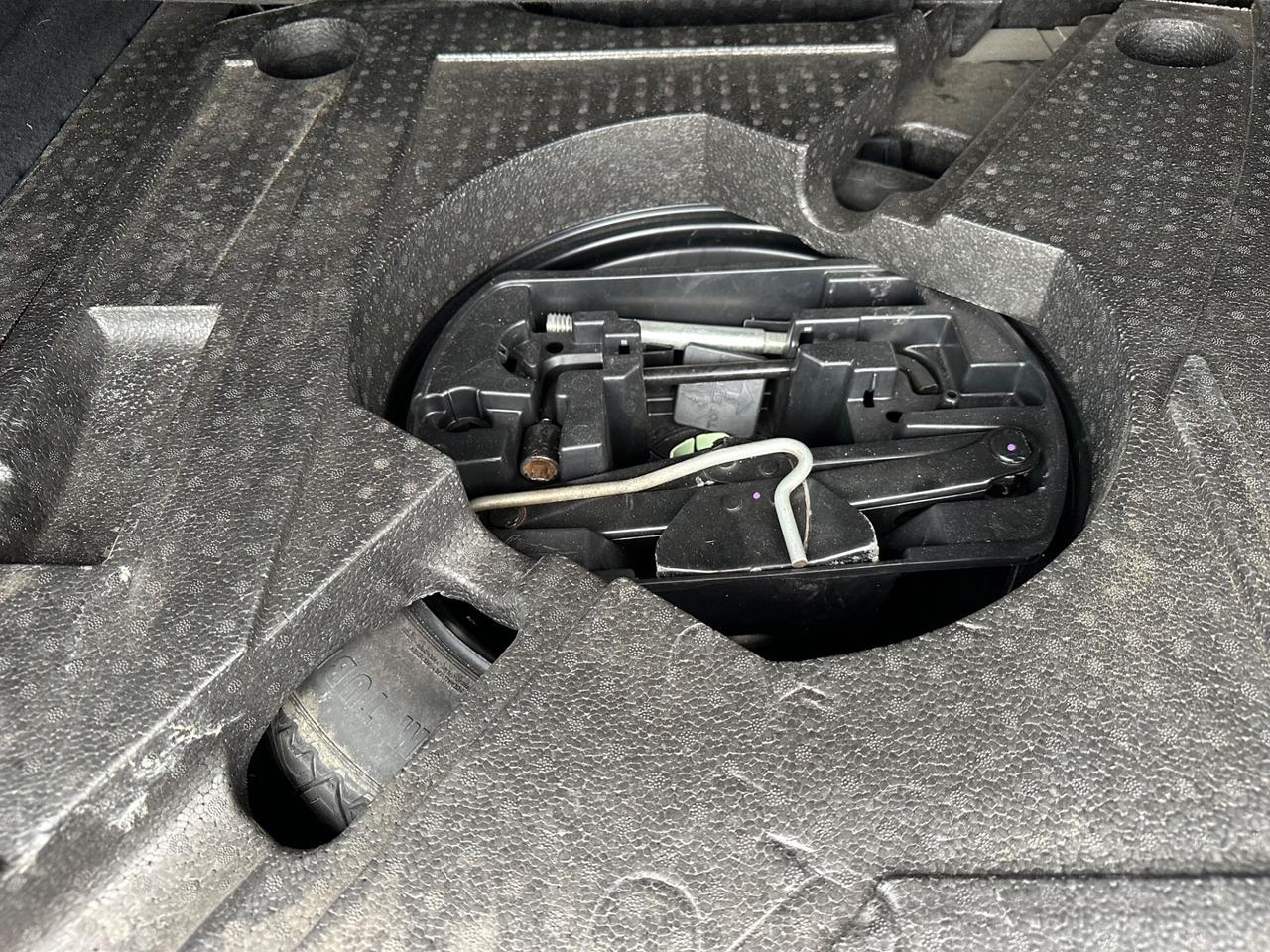 Peugeot 308 2015 1.6 115 CV SW Business PERFETTA