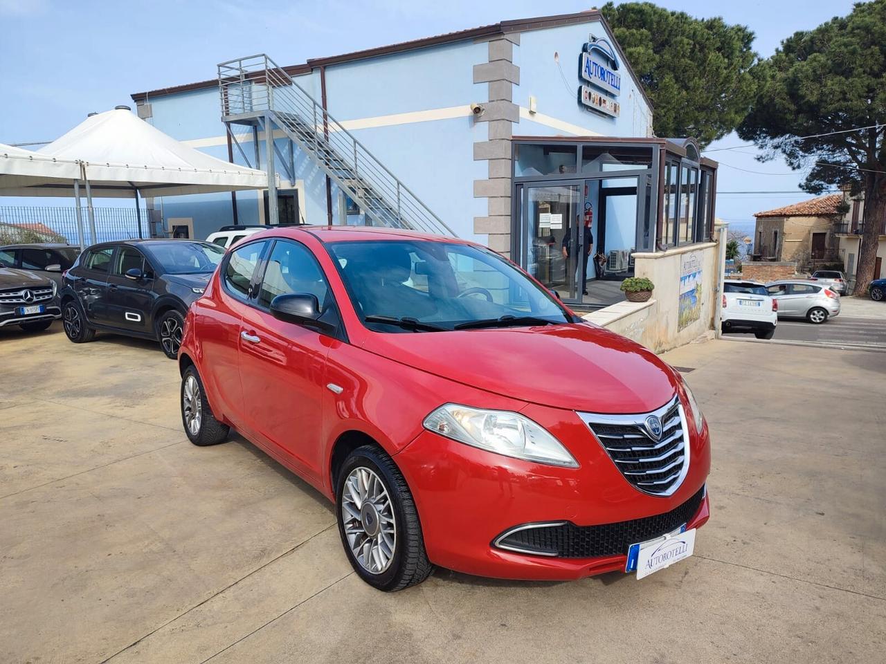 Lancia Ypsilon 1.2 69 CV 5 porte Gold