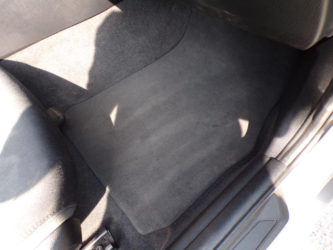 BMW 118 d Advantage 5p auto