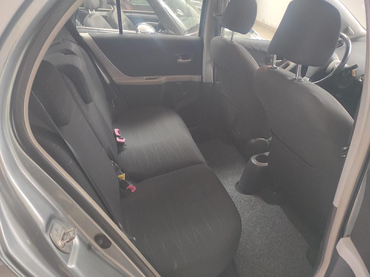 Toyota Yaris 1.0 5 porte Sol