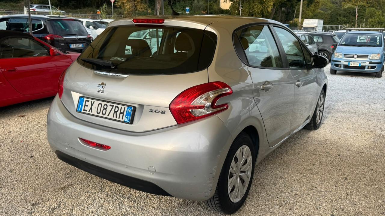 Peugeot 208 1.4 HDi 68 CV 5 porte Allure