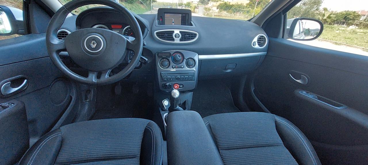 CLIO 1,2 GPL DI SERIE SCADENZA 2032,NAVIGATORE TELEFONO OK DISTRIBUZIONE IMPECCABILE