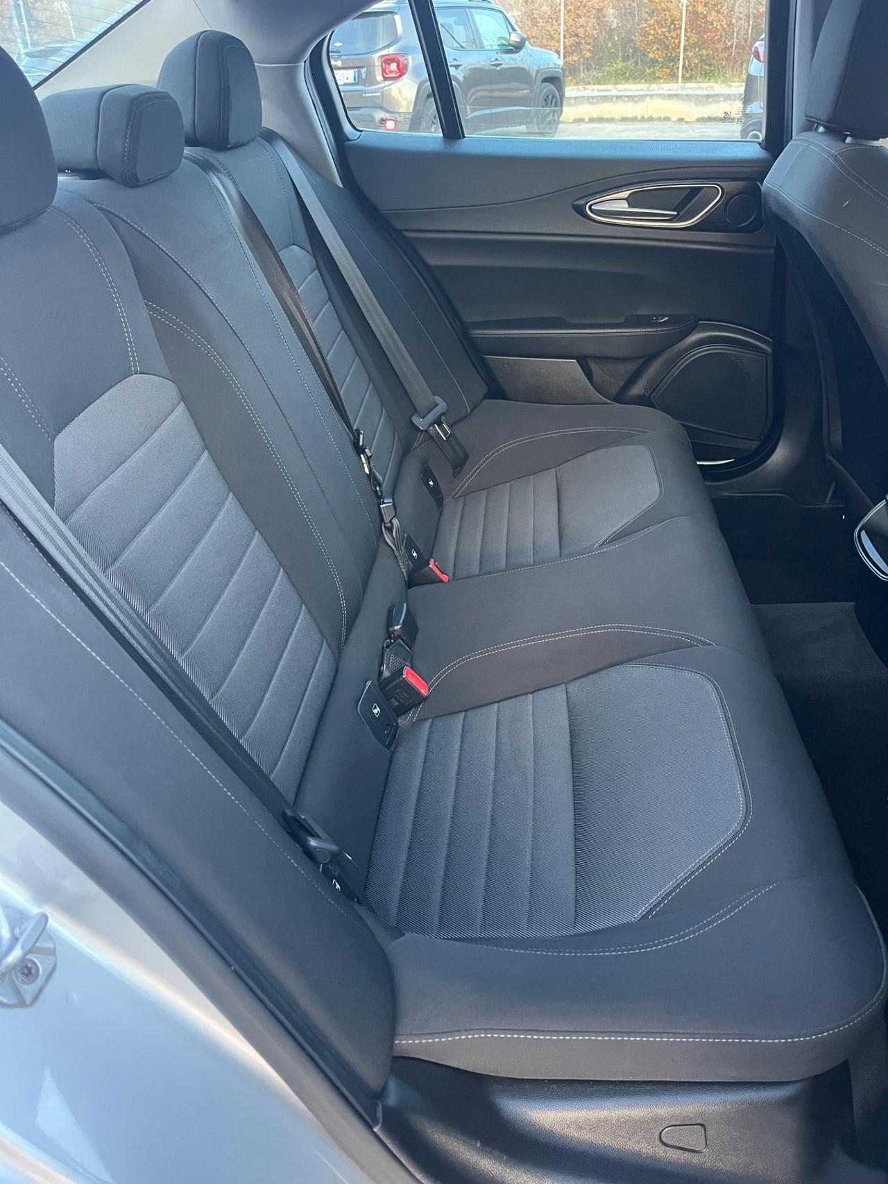 Alfa Romeo Giulia 2.2 Turbodiesel 150 CV AT8