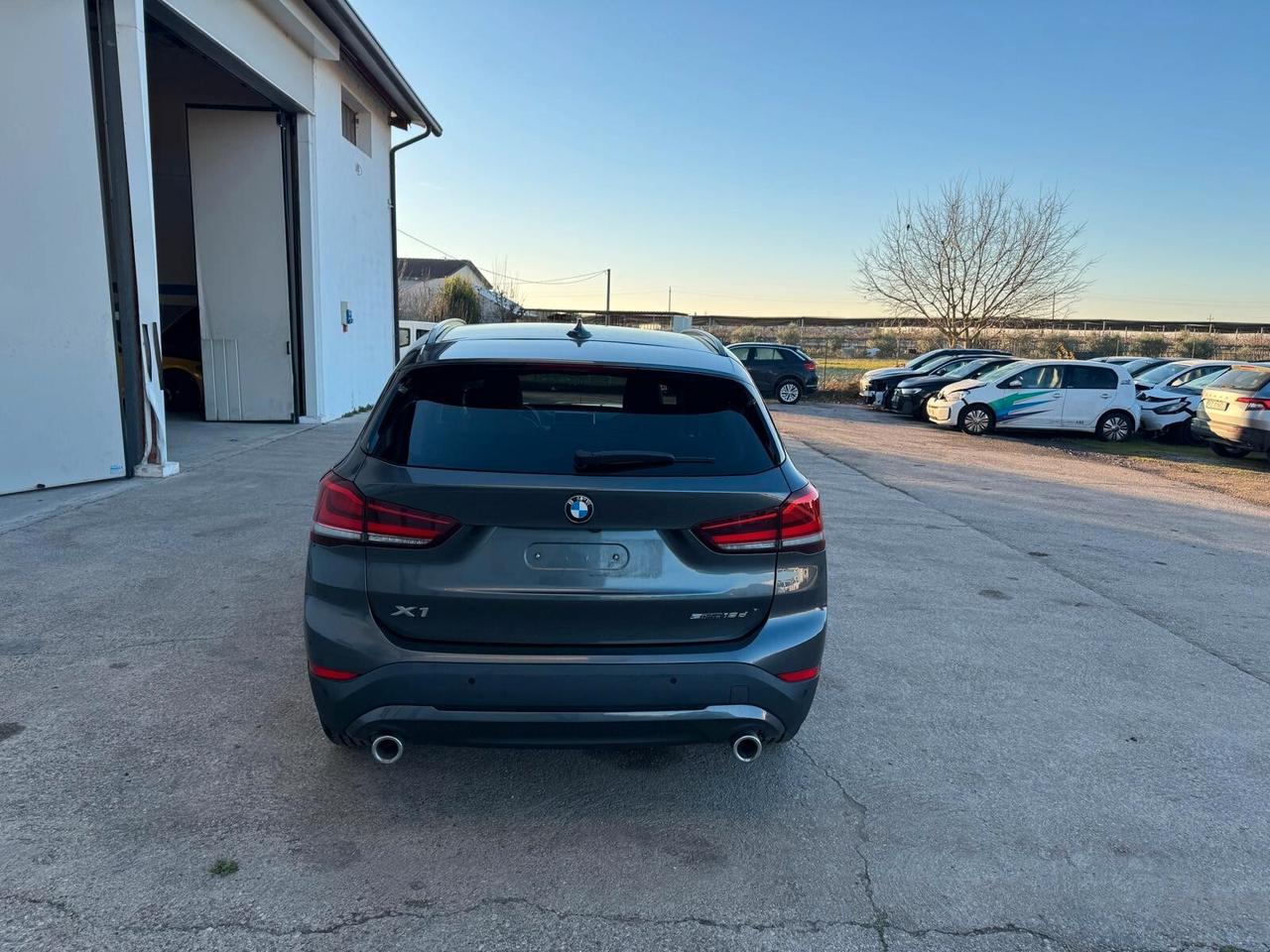 BMW X1 sdrive18d auto START INCIDENTATA