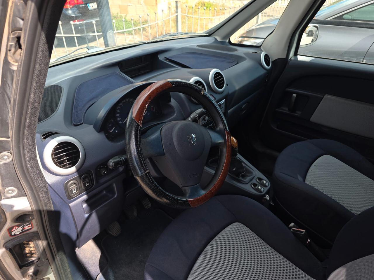 Peugeot 1007 1.4 HDi Trendy Diesel usata