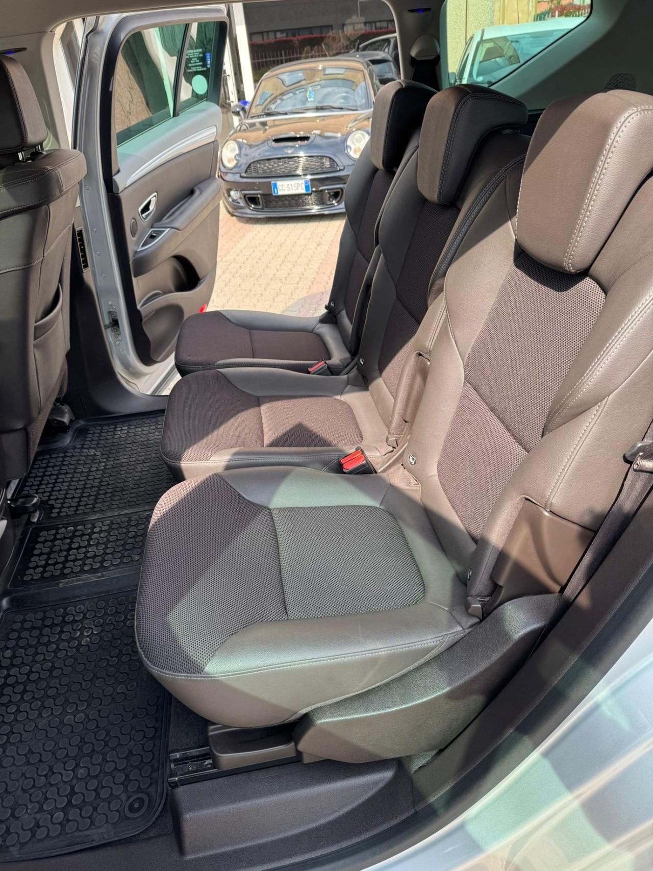 Renault Espace dCi 160CV EDC Energy Initiale Paris 4Control