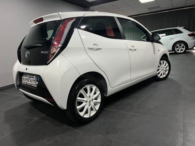 TOYOTA Aygo 1.0 VVT-i 69 CV 5 porte x-play MY