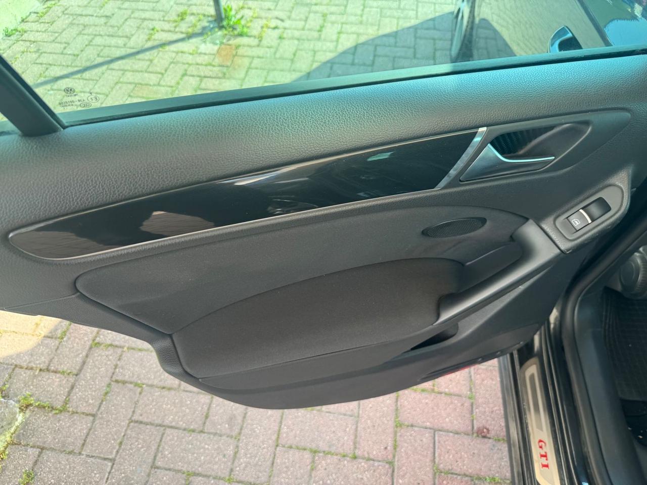 Volkswagen Golf GTI 2.0 GTI #10530