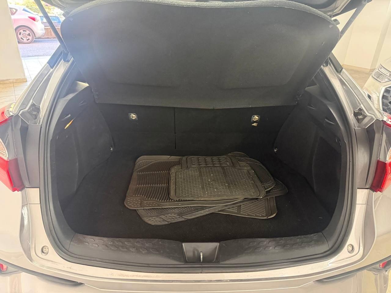 TOYOTA C-HR (2016-2023) C-HR 1.8 Hybrid E-CVT B...