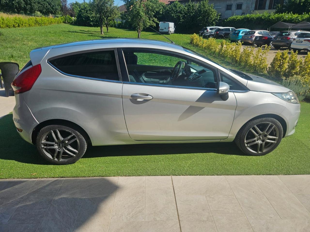 Ford Fiesta 1.4 TDCi 68CV 3 porte Titanium