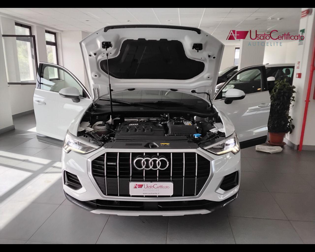 AUDI Q3 40 TDI quattro S tronic Business Advanced