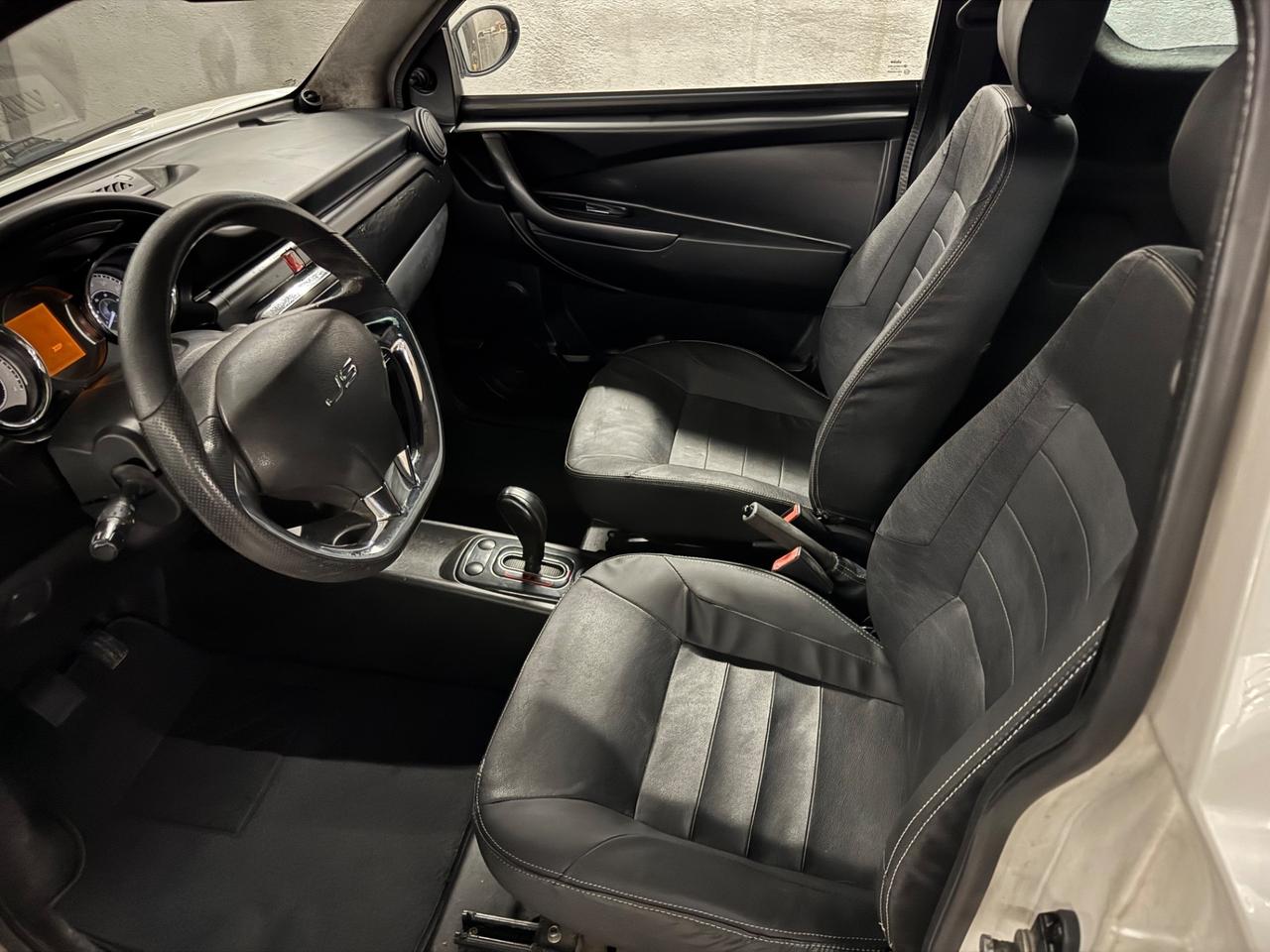 Ligier JS50 Bianco Perla Permute e trasporto