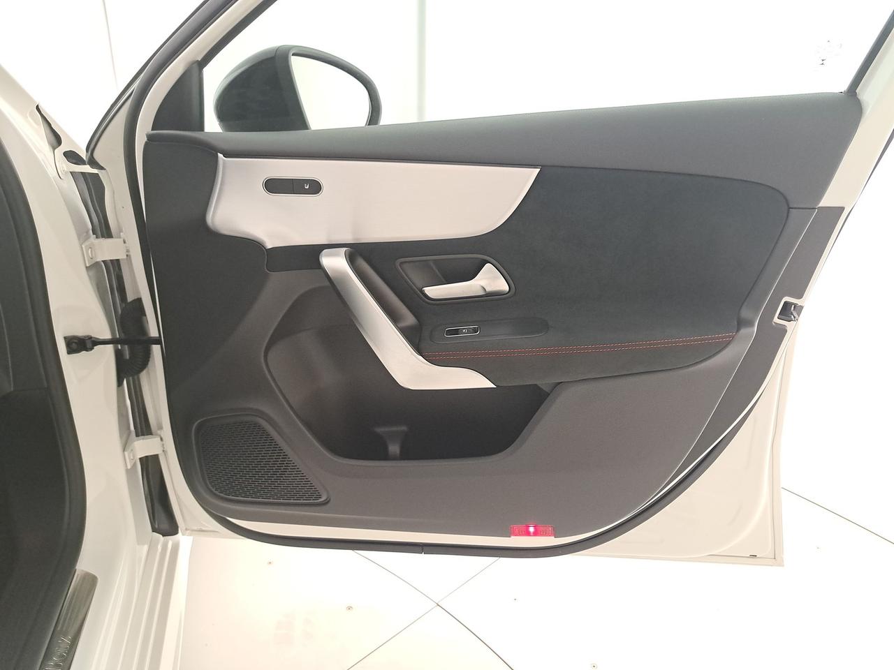 Mercedes-Benz Classe A 250 premium auto