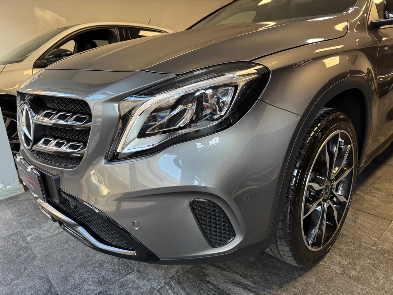 Mercedes-benz GLA 200 d Automatic Sport Tetto apribile