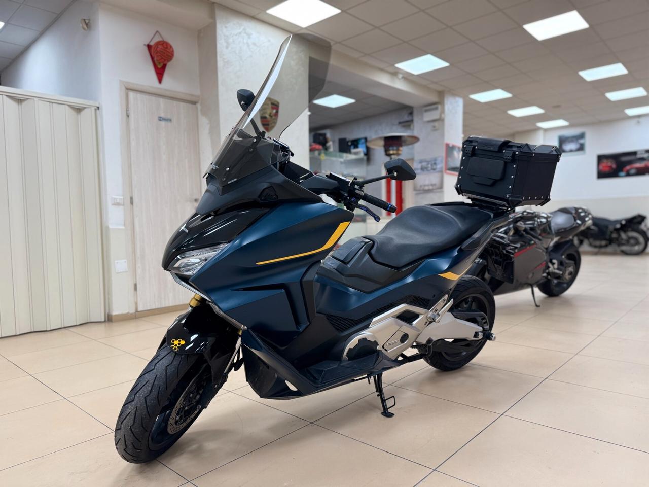 Honda Forza 750 Scarico Akrapovic permute auto moto rolex