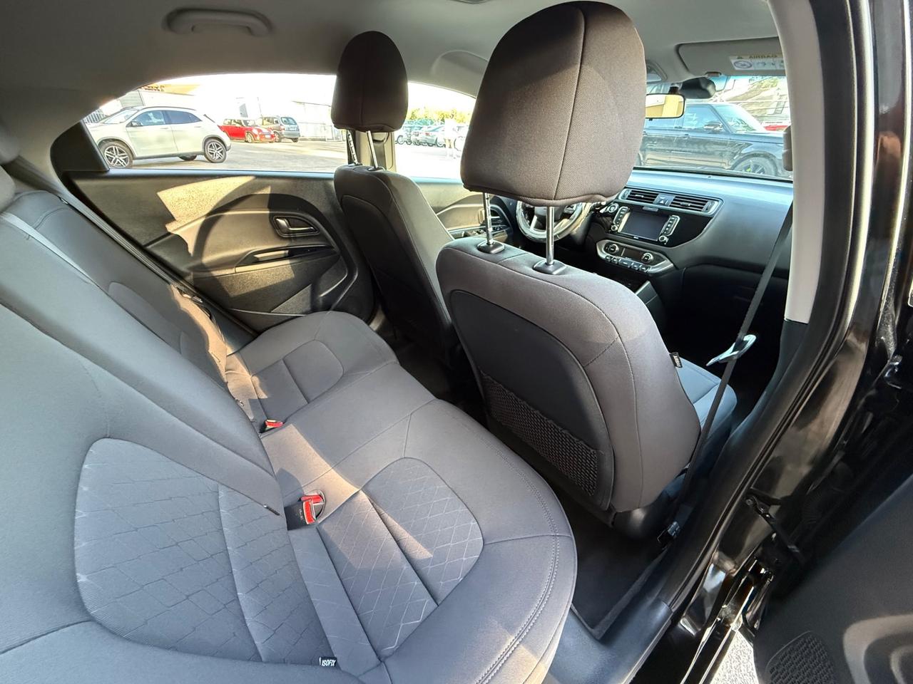 Kia Rio 1.4 CRDi 5p - OK neopatentati