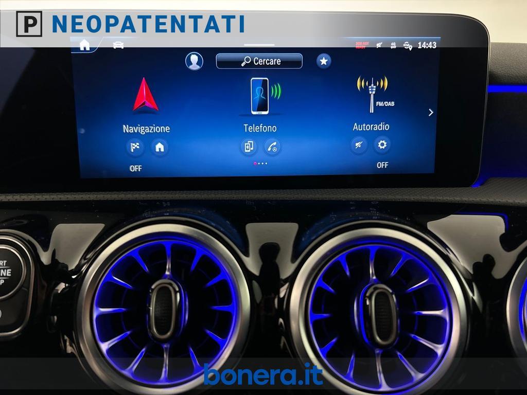 Mercedes Classe A 180 180 D Premium Plus AMG Line 8G-DCT