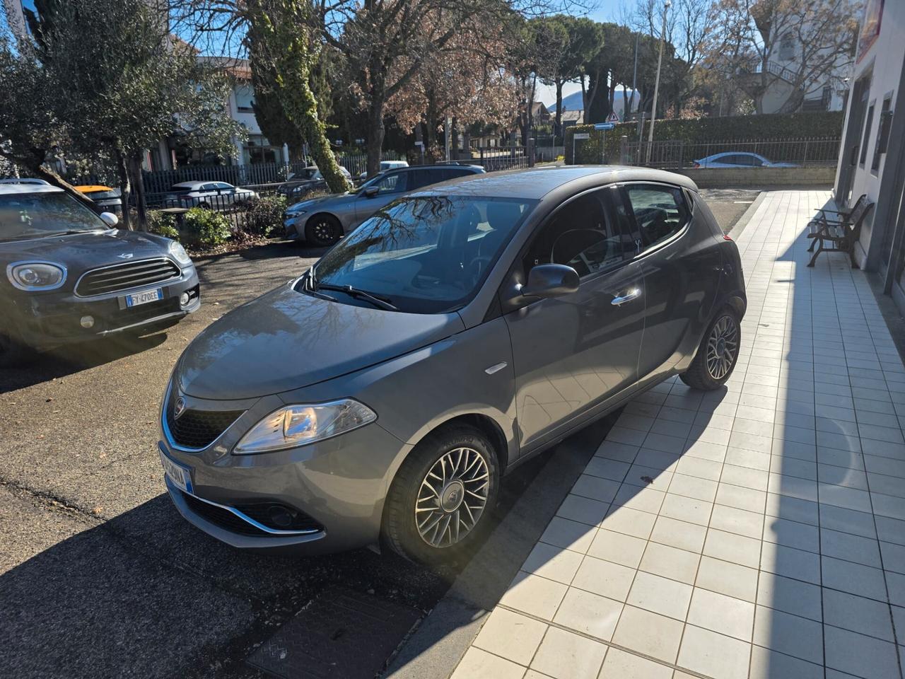 Lancia Ypsilon 1.2 69 CV 5 porte GPL Ecochic Gold