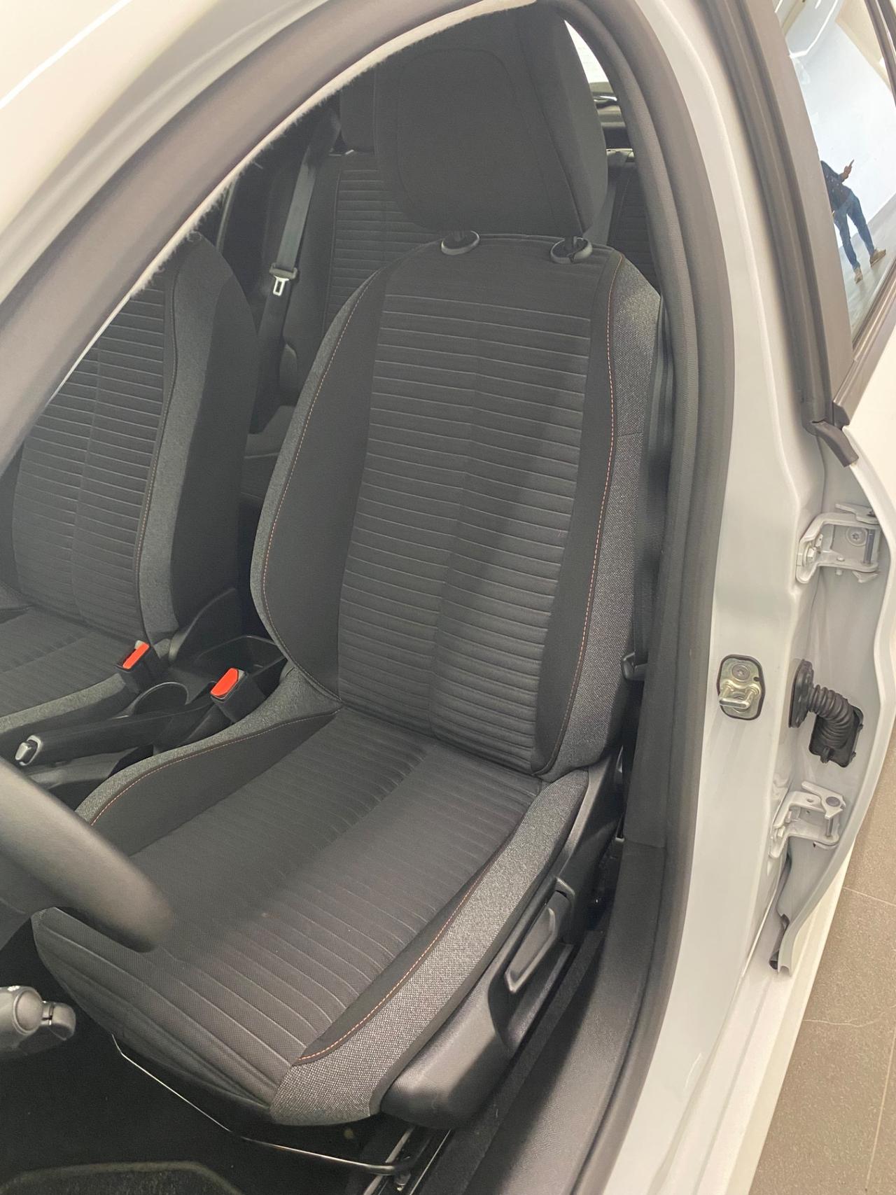 Peugeot 208 Active BlueHDI 100S/S