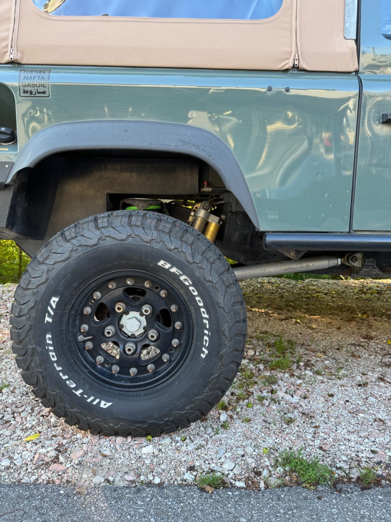Land Rover Defender 90 2.4 TD4 Soft top E