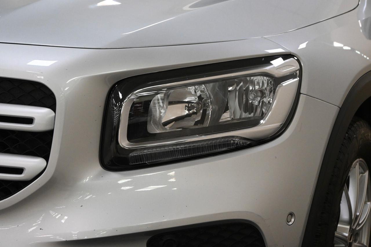 MERCEDES GLB (X247) GLB 200 d Automati...