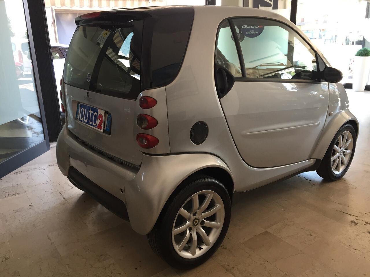Smart ForTwo 700 coupé passion (45 kW) X NEOPATENTATI