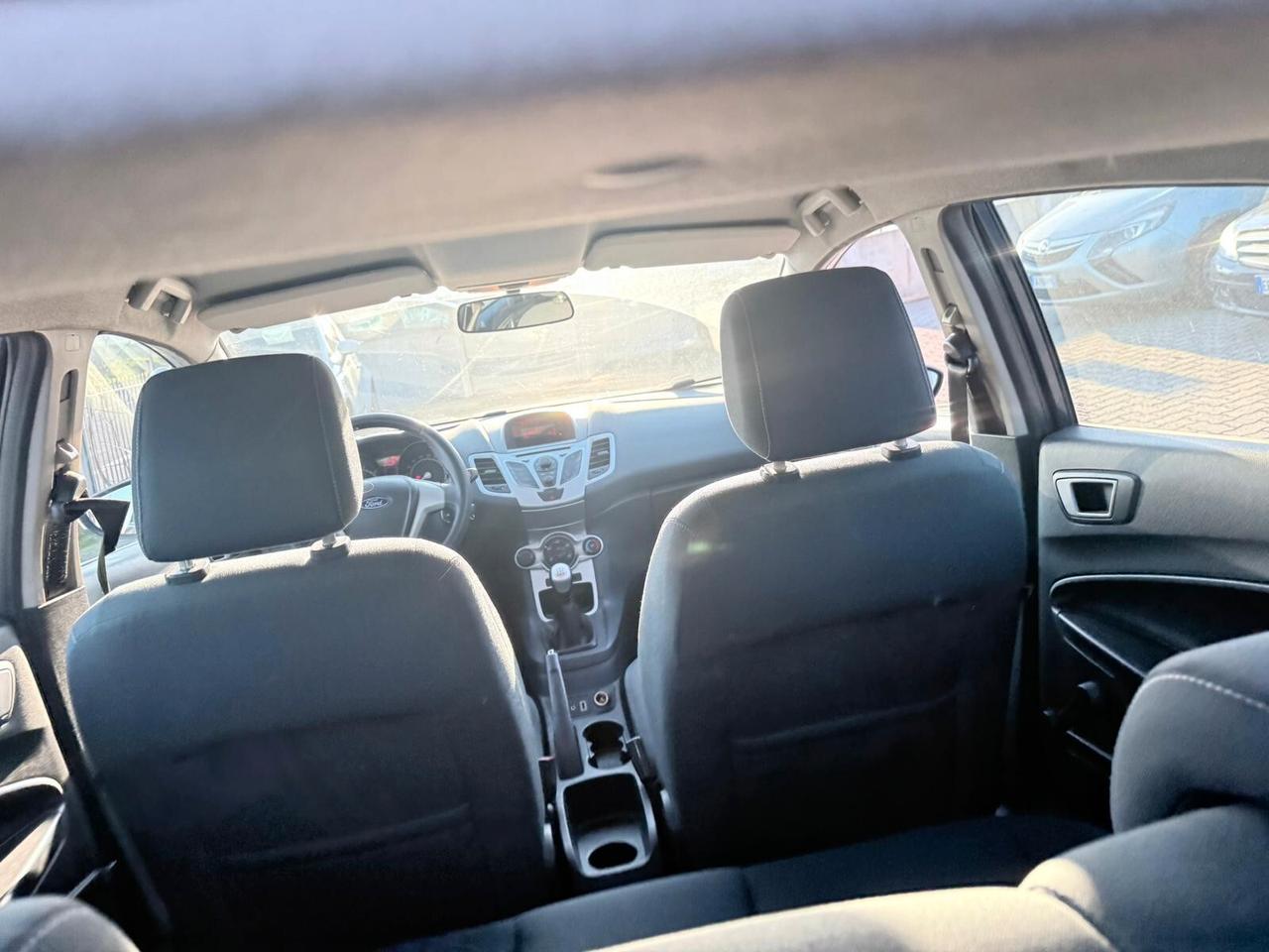 Ford Fiesta 1.2 BENZINA 2012 NEOP.