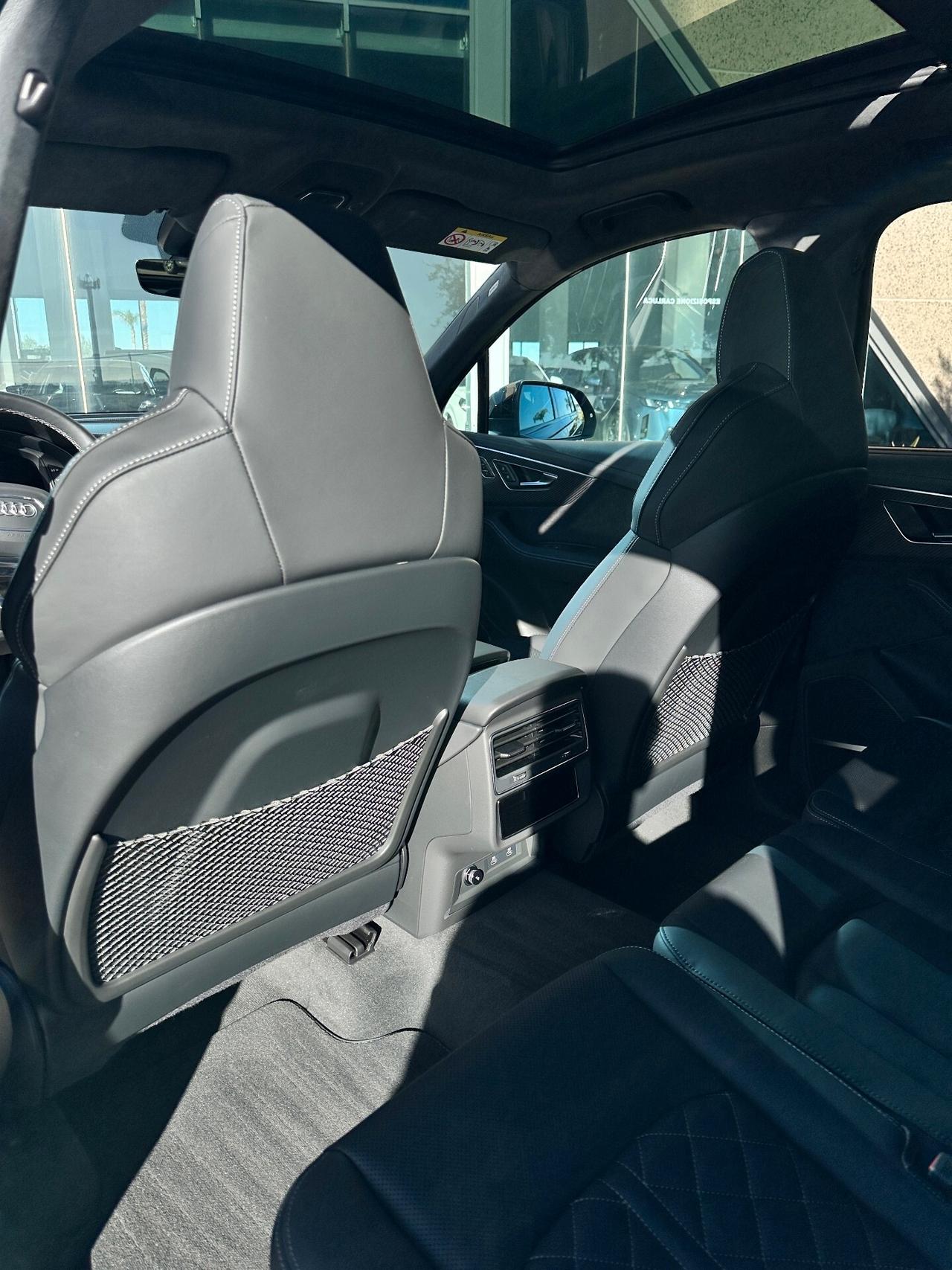 Audi Q7 3.0 tdi Sline possibilità noleggio no scoring