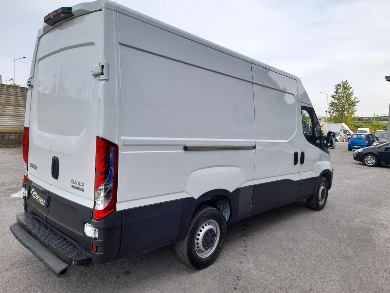 Iveco Daily 35S14A8V 2.3 HPT PM-SL-TM Furgone Hi-Matic