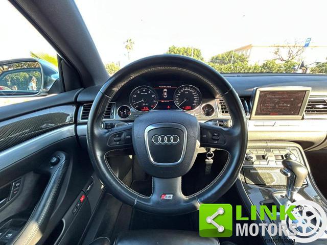 AUDI S8 5.2 V10 quattro tiptronic