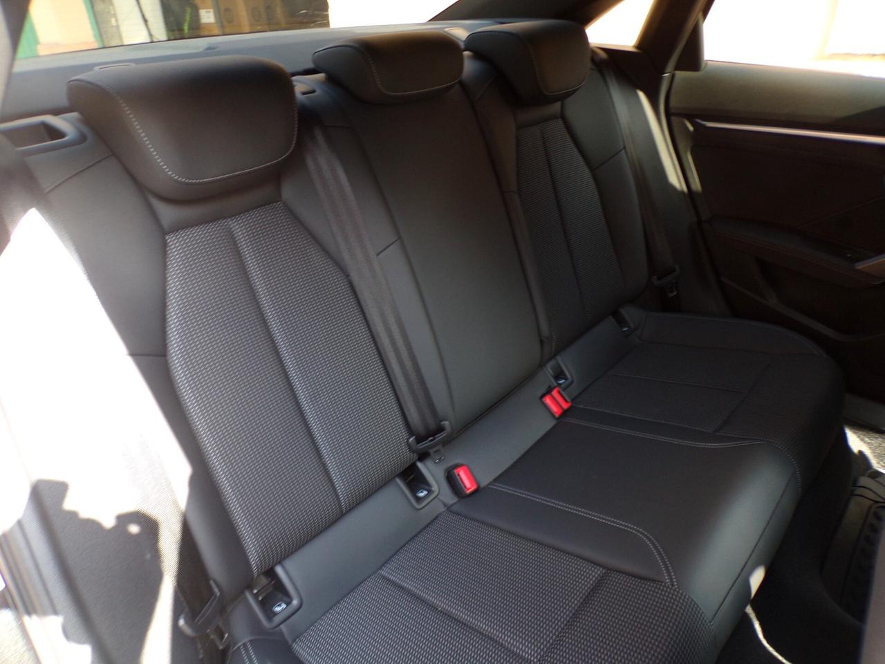 Audi A3 Sedan 1.5 TFSI MHEV S line Edition S-tronic – Fari LED Matrix Navi Pari al Nuovo