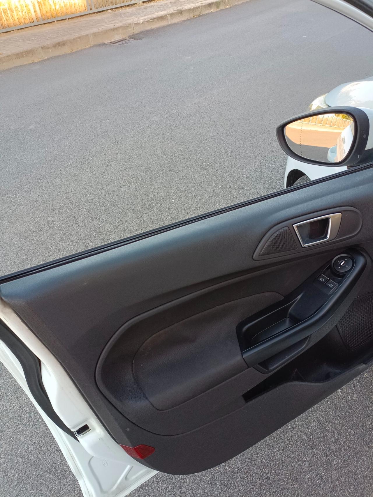 Ford Fiesta 1.2 60CV 5 porte