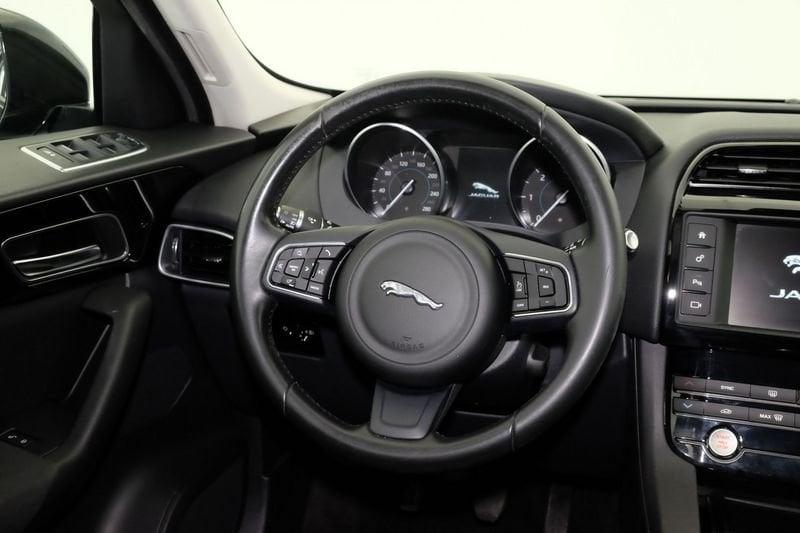 Jaguar F-Pace 2015 Diesel 2.0d i4 Pure awd 180cv my18