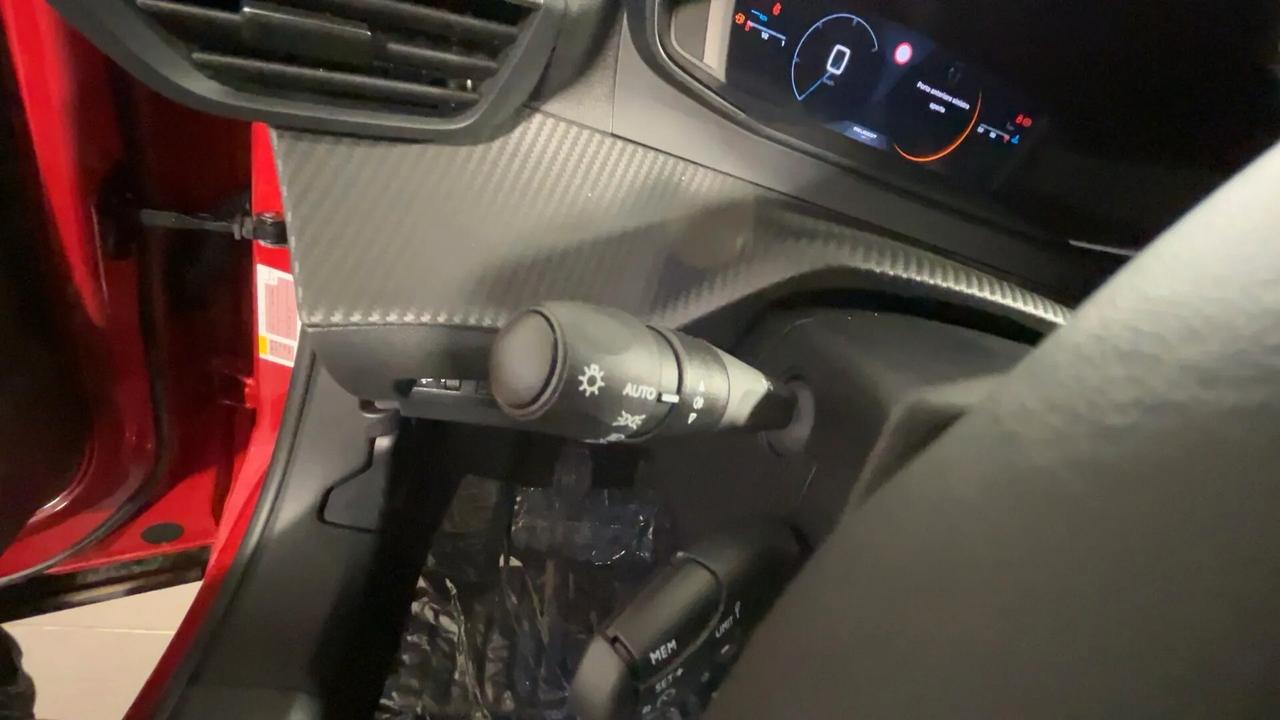 Peugeot 2008 PureTech 100 S&S Allure