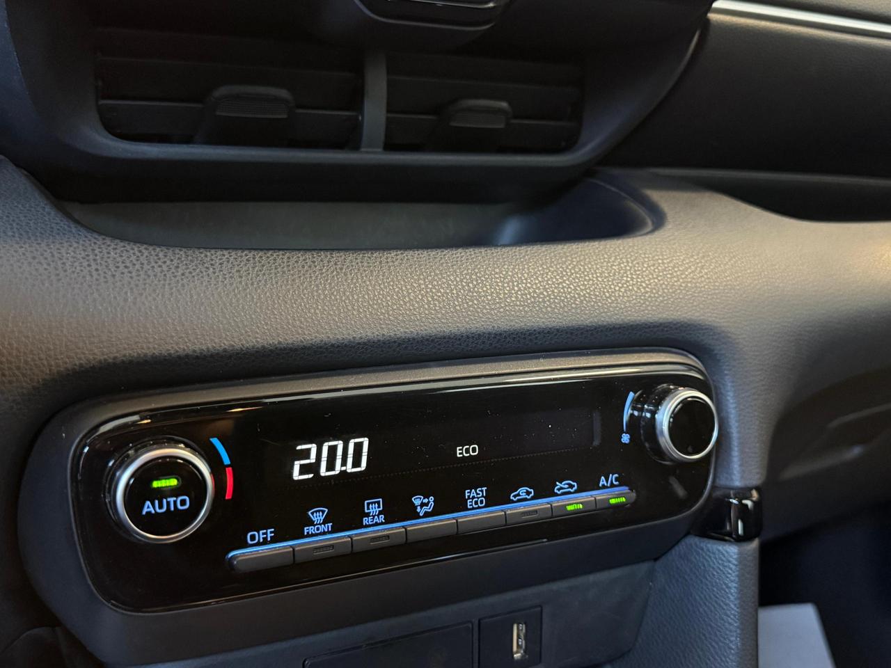 Toyota Yaris 1.5h Business N1-AUTOCARRO PREZZO + IVA