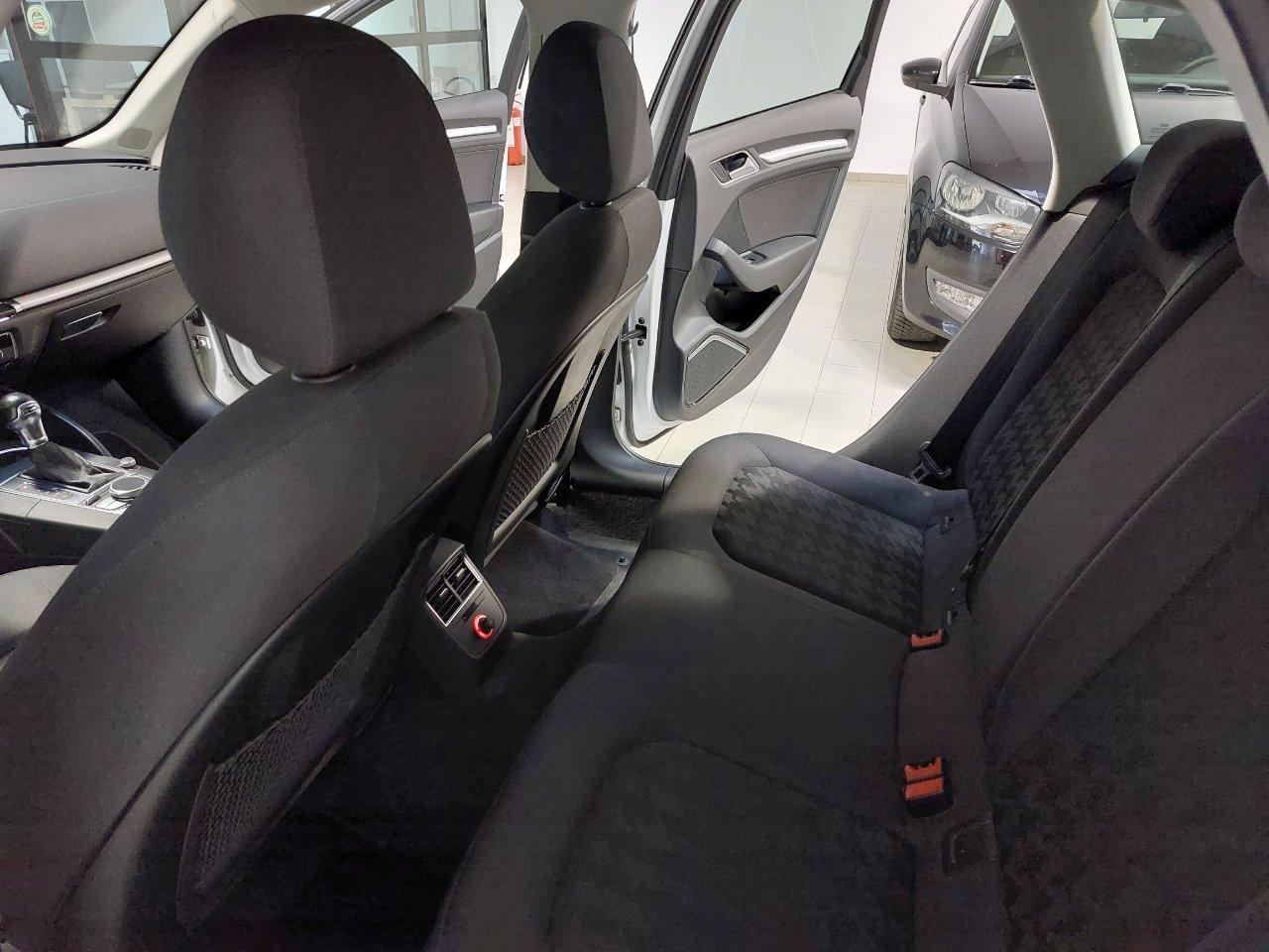 Audi A3 Sportback 1.6 tdi Business 110cv s-tronic E6