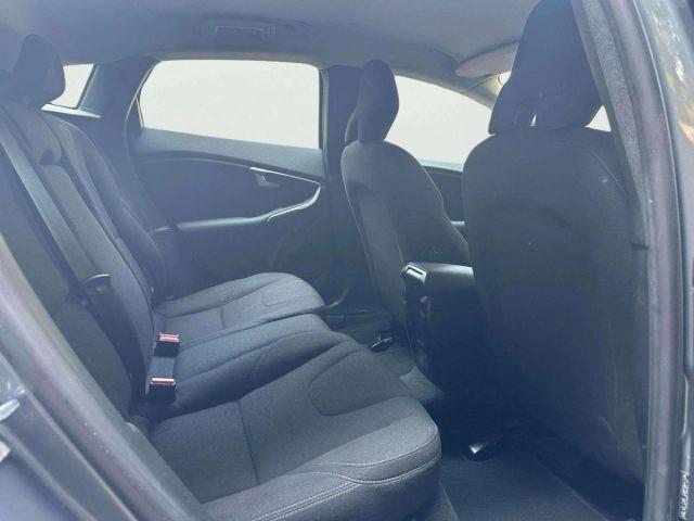 VOLVO V40 D2 Business