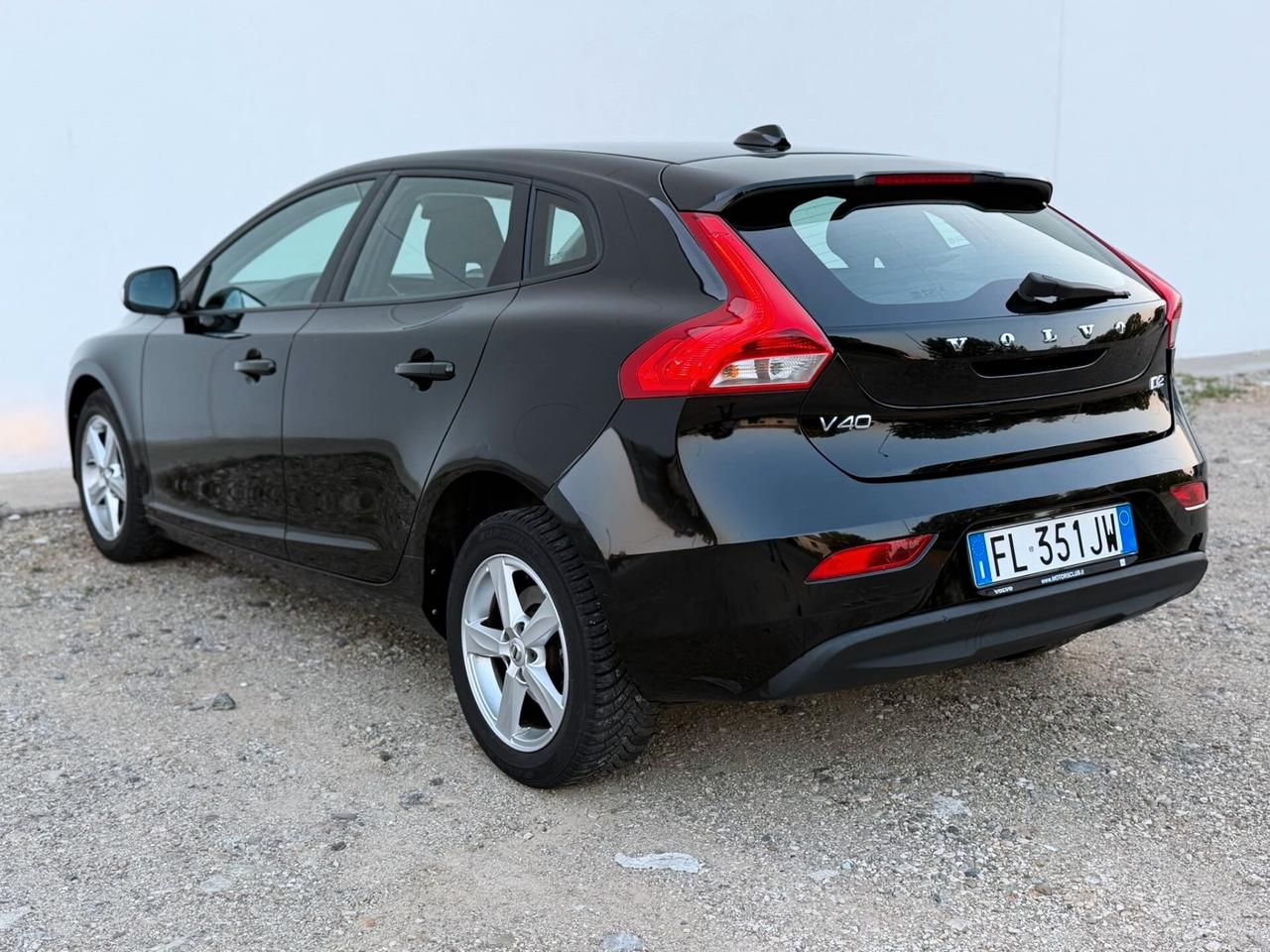 VOLVO V40 2.0 DIESEL D2 EURO6B