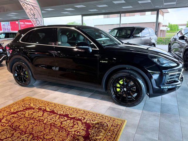 PORSCHE Cayenne 3.0 V6 E-Hybrid *UNIPROP*RADAR*SPORT CHRONO*