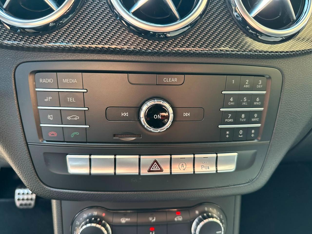 Mercedes-benz B 180 d Premium AMG