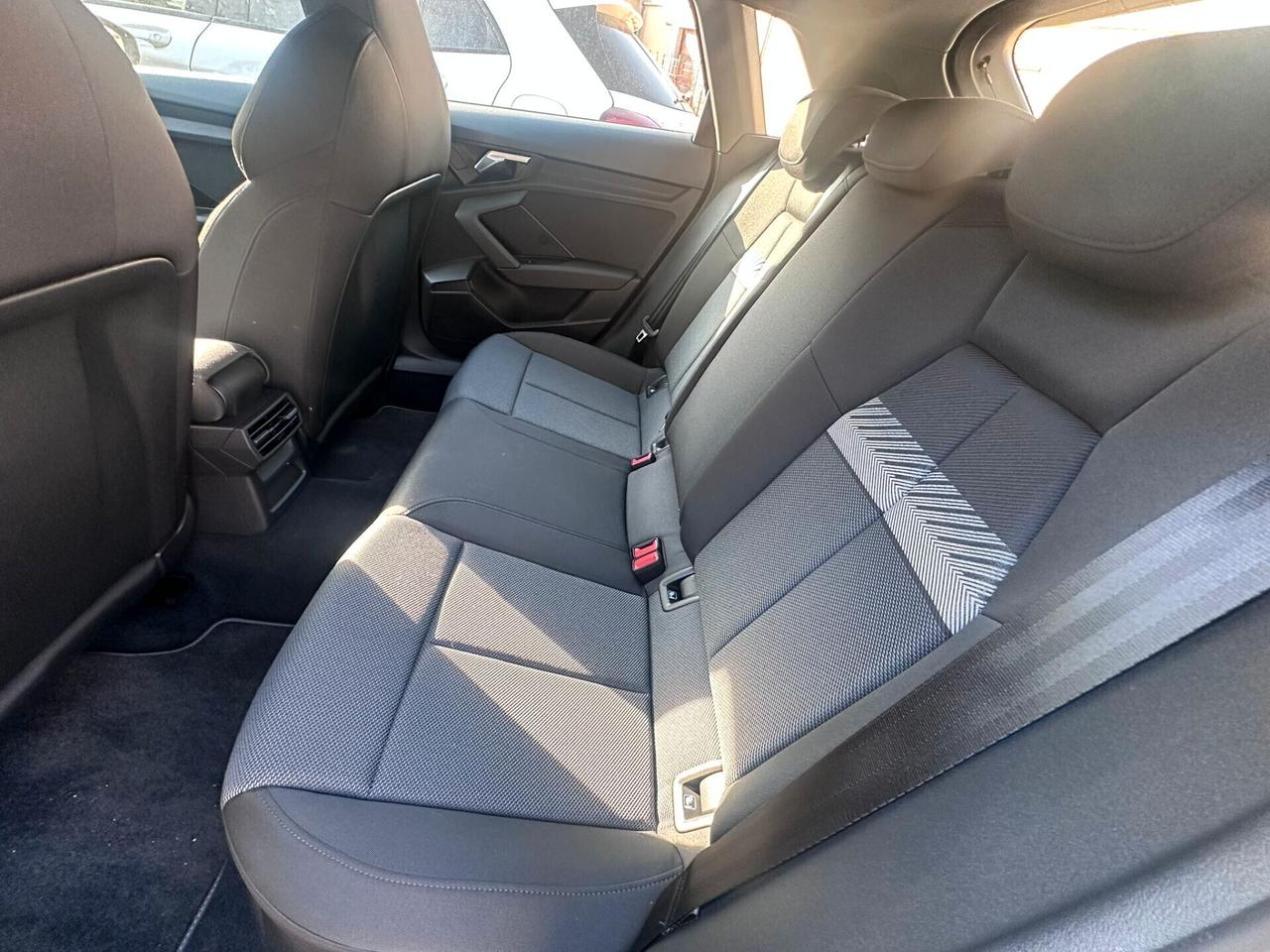 Audi A3 Sedan 30 TFSI S tronic line edition