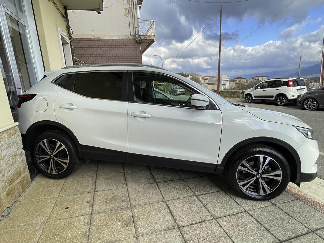 Nissan Qashqai 1.5 dCi 115cv N-Connecta Navi-Tetto Panoramic-Telecamere 360-Cerchi 18-Gancio traino