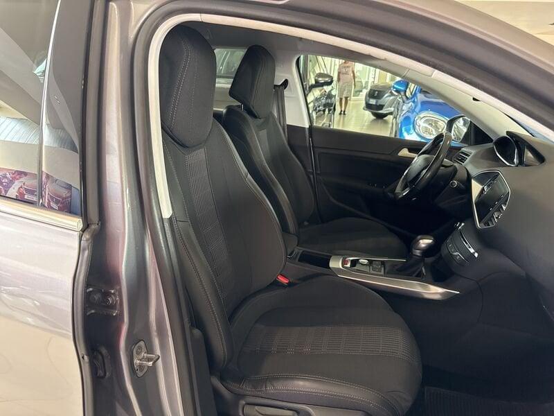 Peugeot 308 BlueHDi 120 EAT6 S&S SW Allure